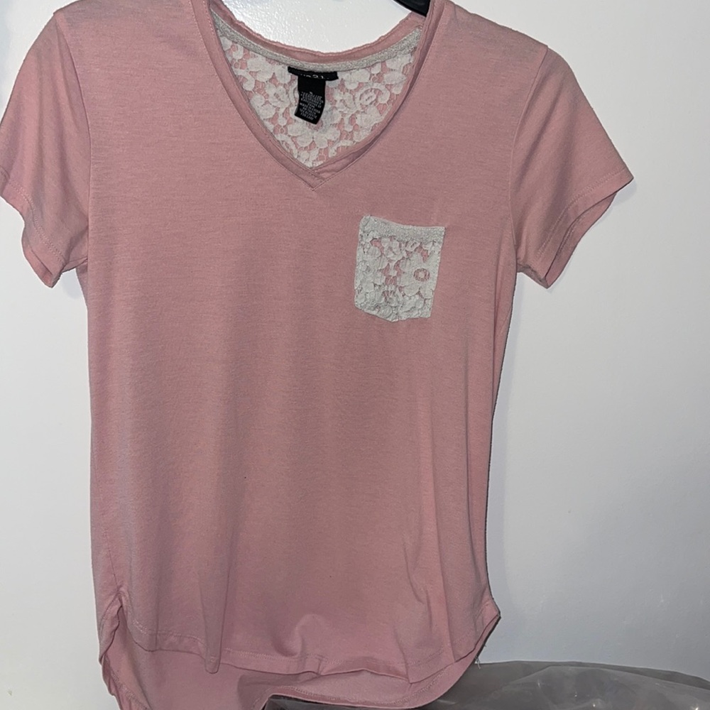 Pink Rue21 shirt